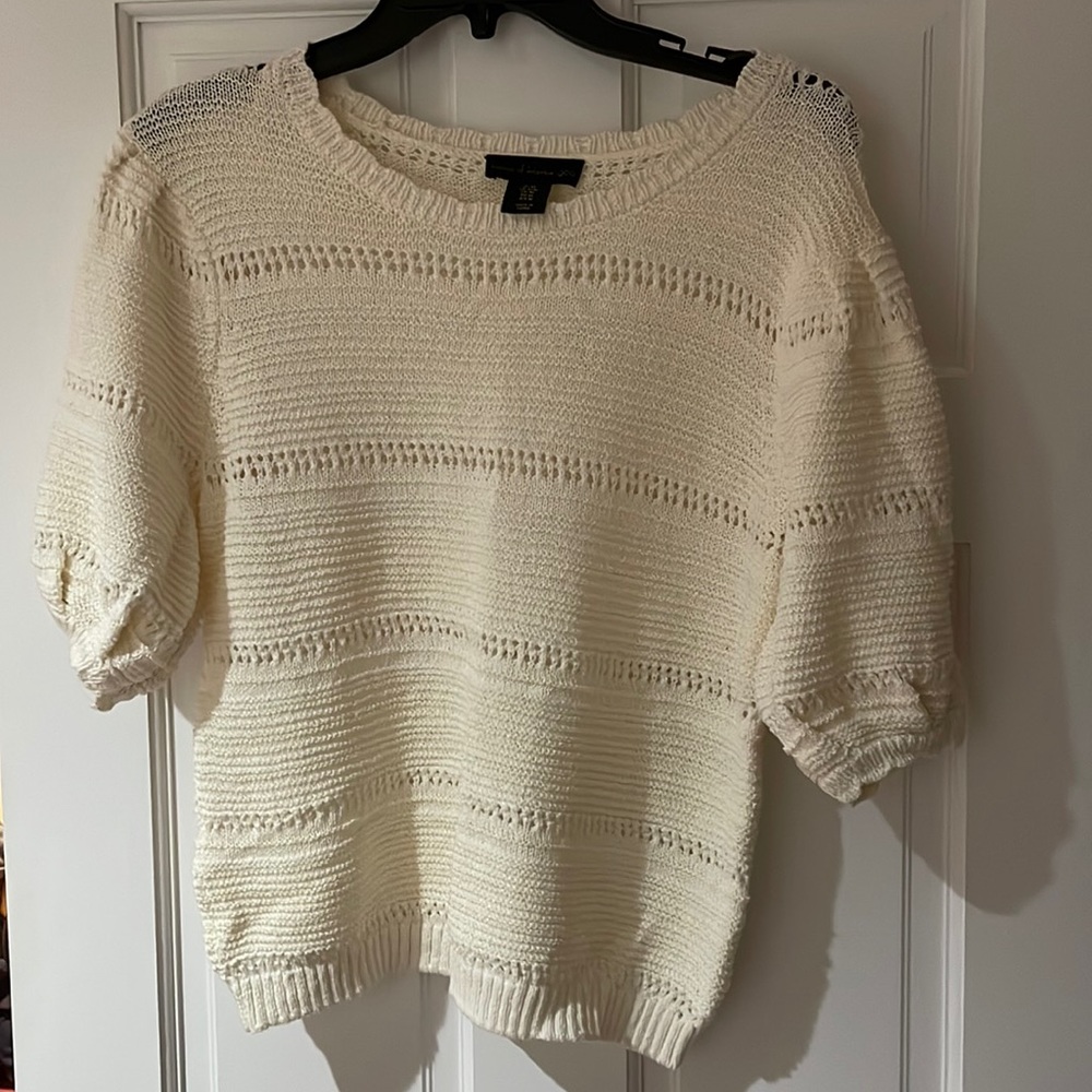 House of Harlow Cream Knit Short Sleeve Sweater in size m